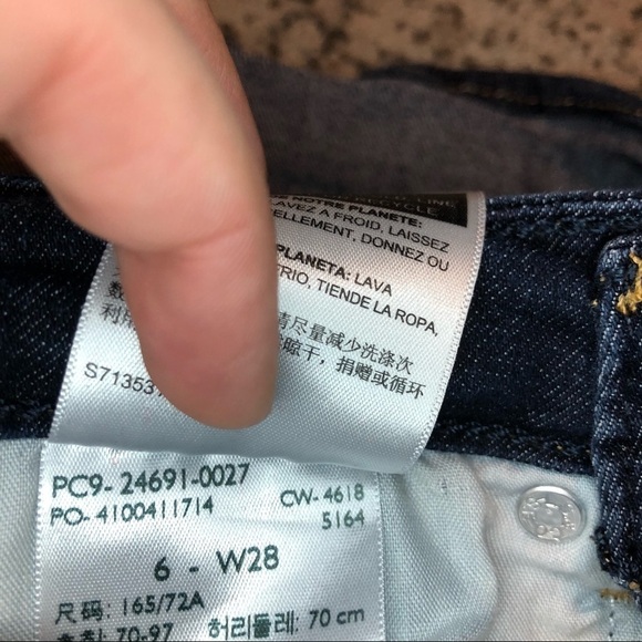 Levi’s Mid-Rise Shortie Jean Shorts Size 6 - Picture 4 of 7